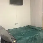 Hometake Apartment *